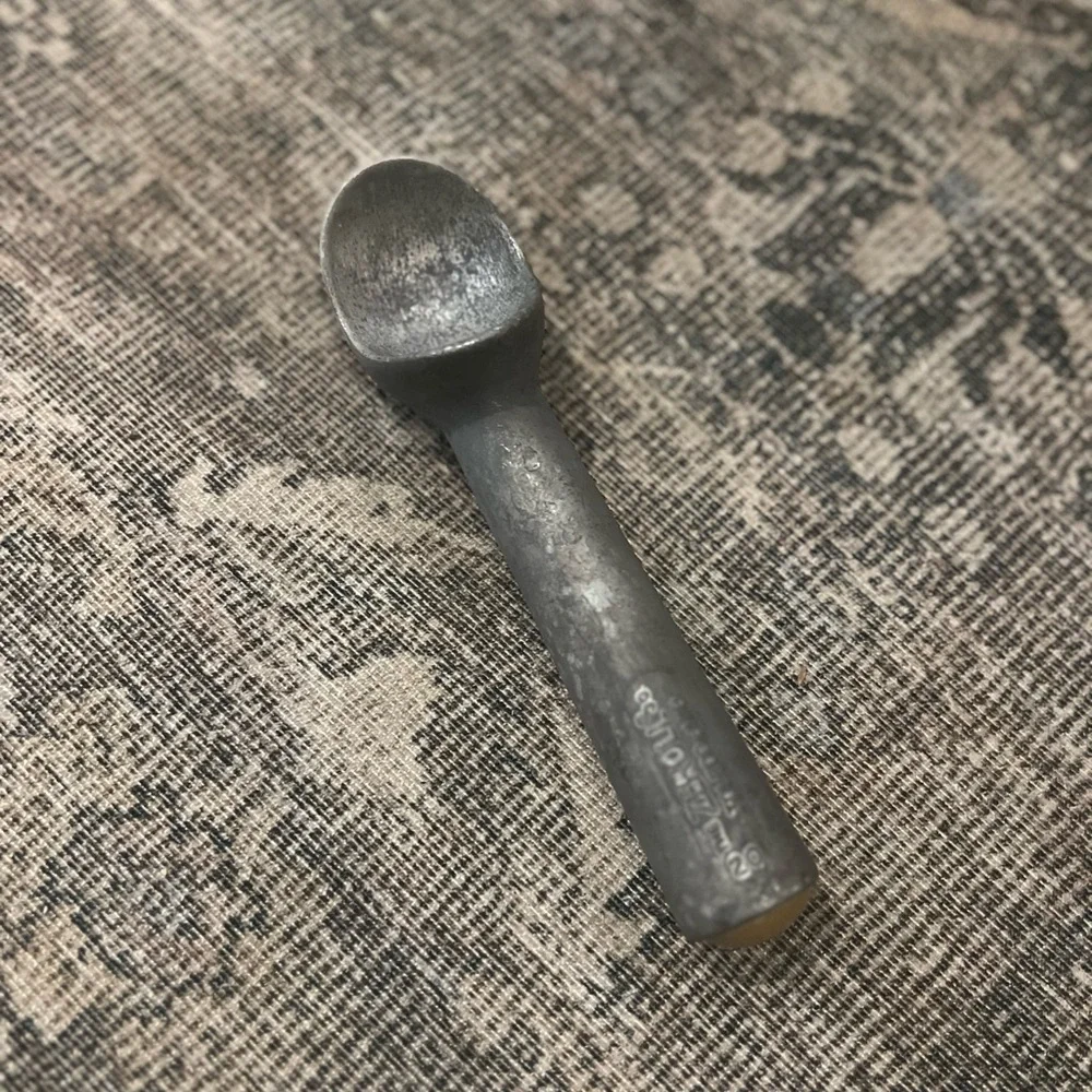vintage Zeroll #20 liquid filled handle ice cream scoop
